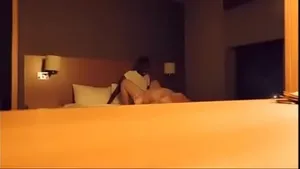 Mari cocu regarde sa femme se faire baiser par BBC