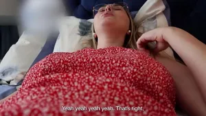 MILF japonaise baisée par l'ami de sa fille - POV