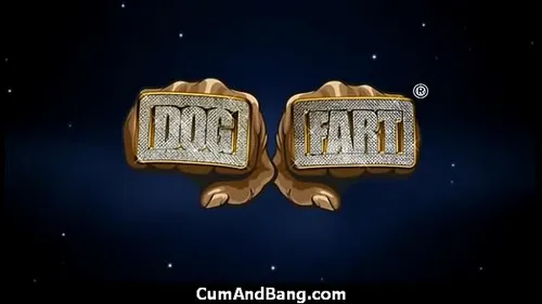 Blackette suce plusieurs bites en blowbang hardcore