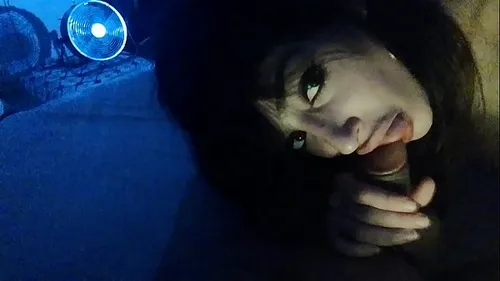 Neyla beurette suce grosse bite longue fellation maison