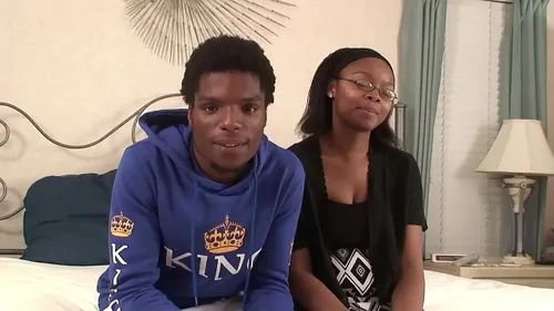 Ébène amateur se fait baiser dur par son copain