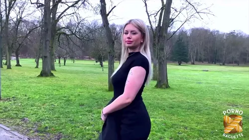 MILF française Georgia 28 ans baisée violemment amateur