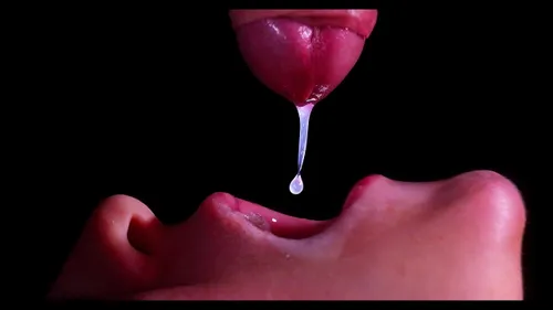 Pipe ASMR gros plan double éjaculation bouche experte