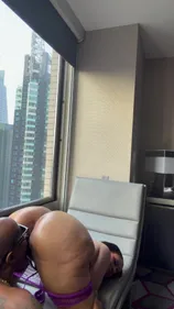 Ébène gros cul baisée sauvagement chambre hôtel